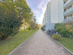 Sofort bezugsfrei! Gut geschnittene 3-Zimmer-Wohnung mit Stadt und Wald vor der Haustür - Bild